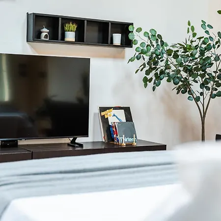 Casa Luce - Bright, Stylish And Apartment