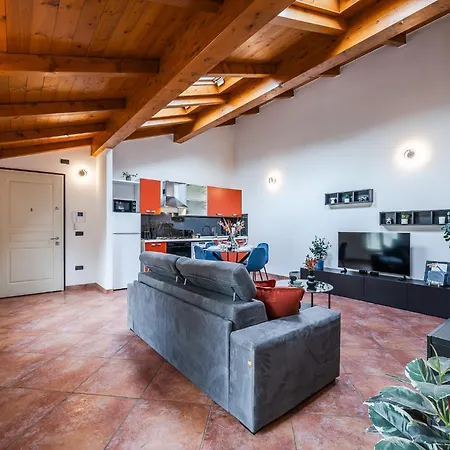 Casa Luce - Bright, Stylish And Apartment Modena