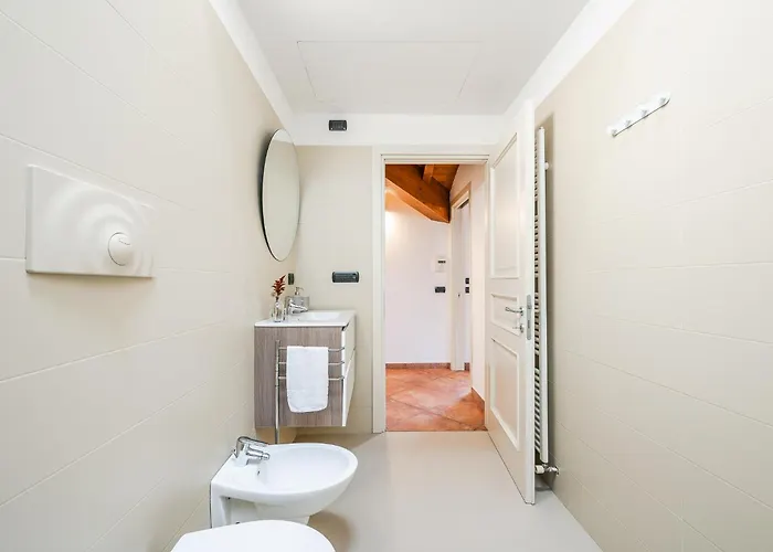 Casa Luce - Bright, Stylish And 摩德纳